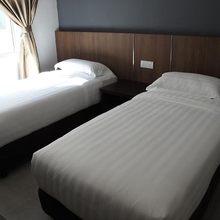 Hotel Sukaramai Kampung Gurun Exterior photo
