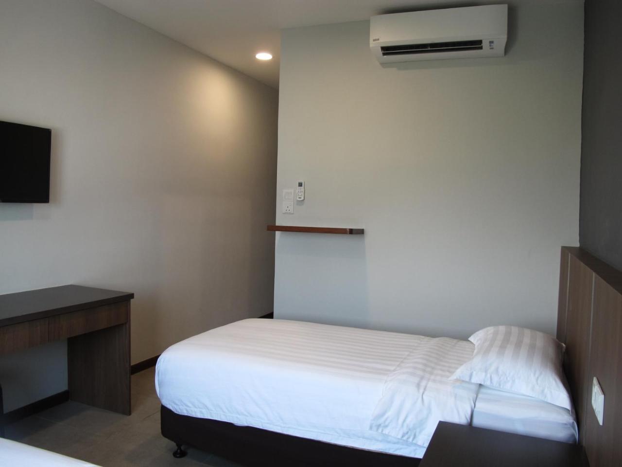 Hotel Sukaramai Kampung Gurun Exterior photo