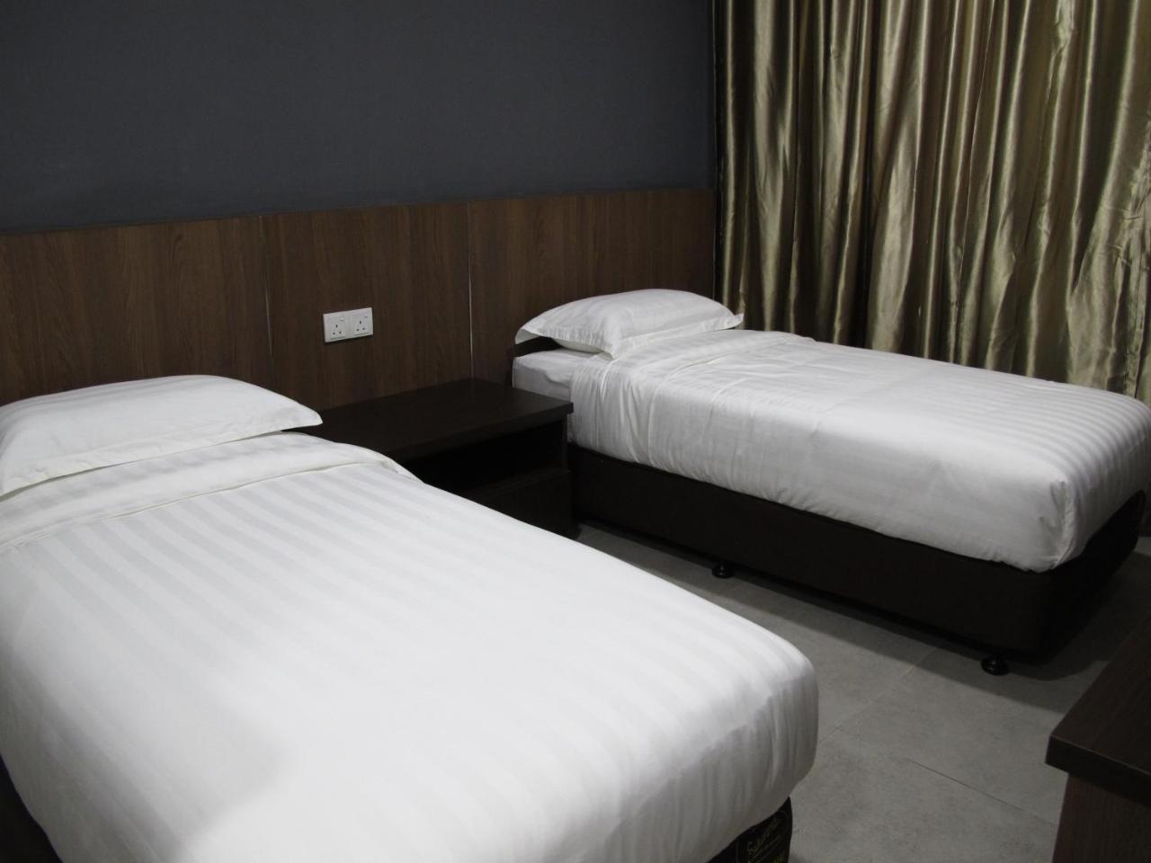 Hotel Sukaramai Kampung Gurun Exterior photo